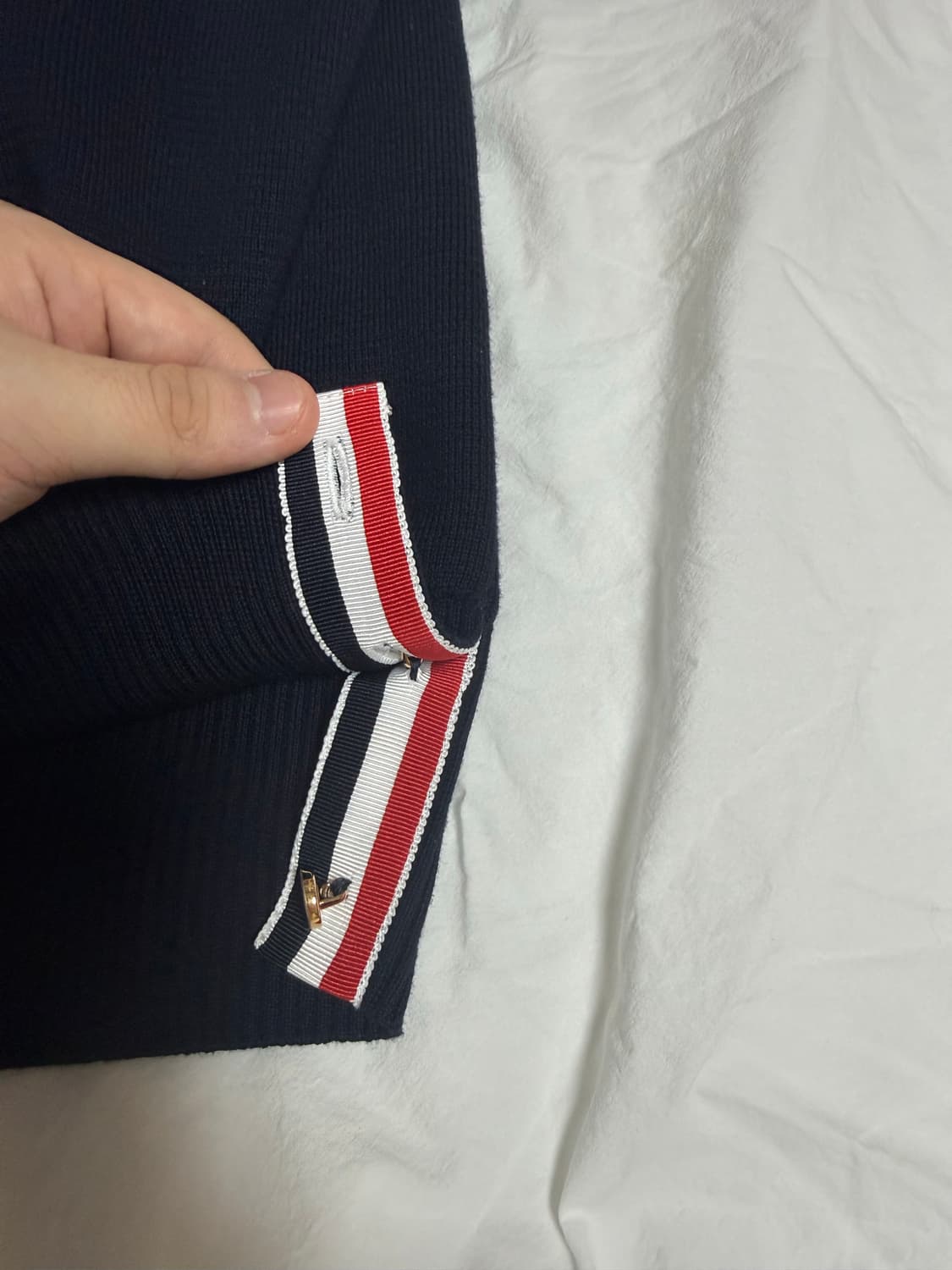 [당일출고,3사이즈] 25FW 톰브라운 밀라노스티치 니트 상품이미지5