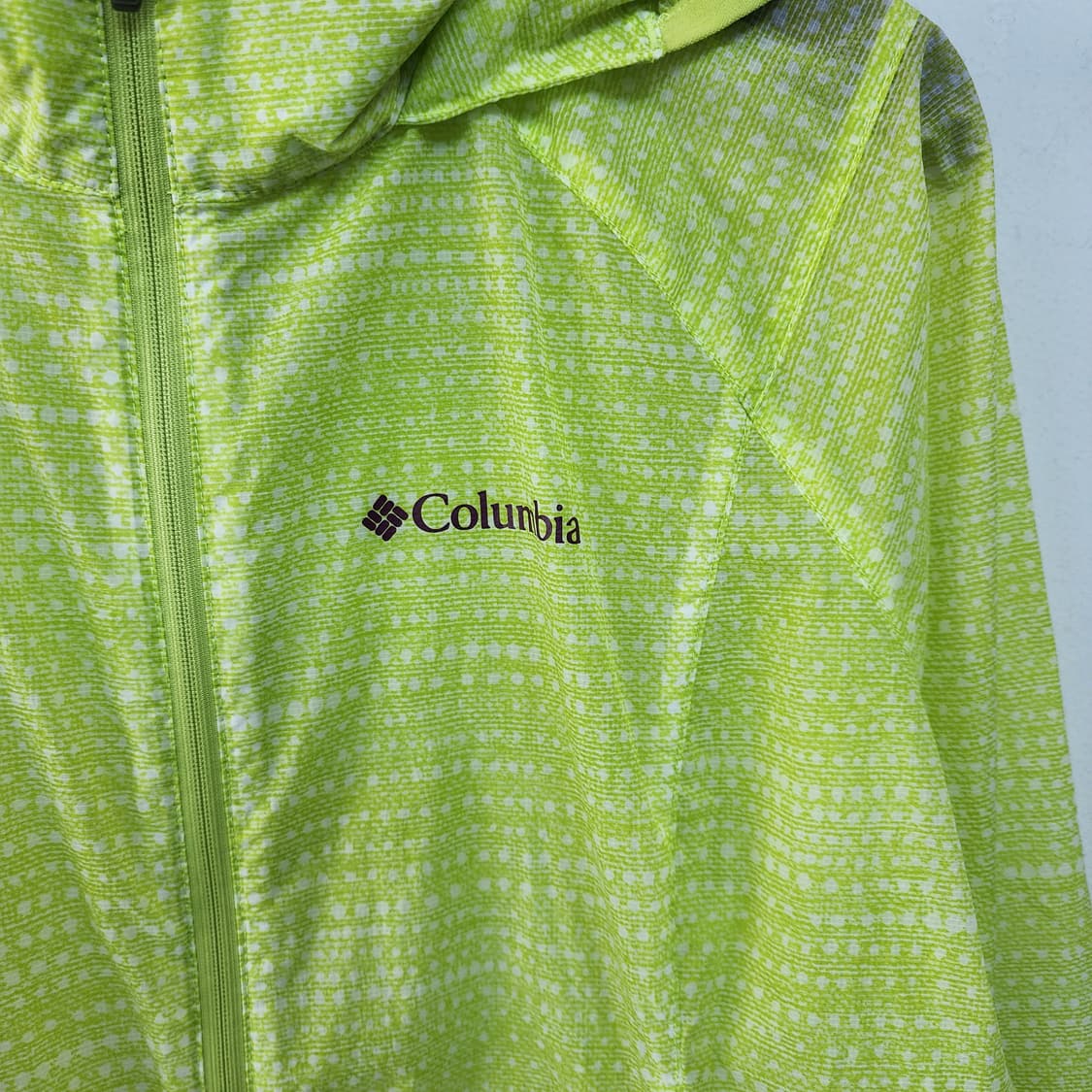 컬럼비아 형광 바람막이 후드 자켓 상품이미지2