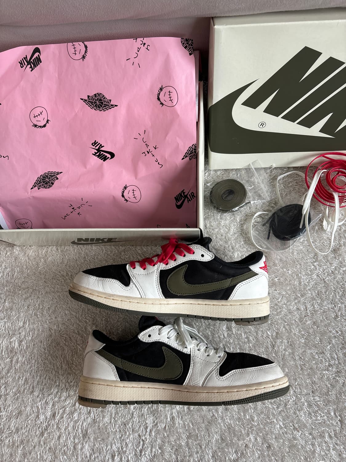 조던1 트래비스 스캇 레트로 로우 미디움 올리브 255 상품이미지2