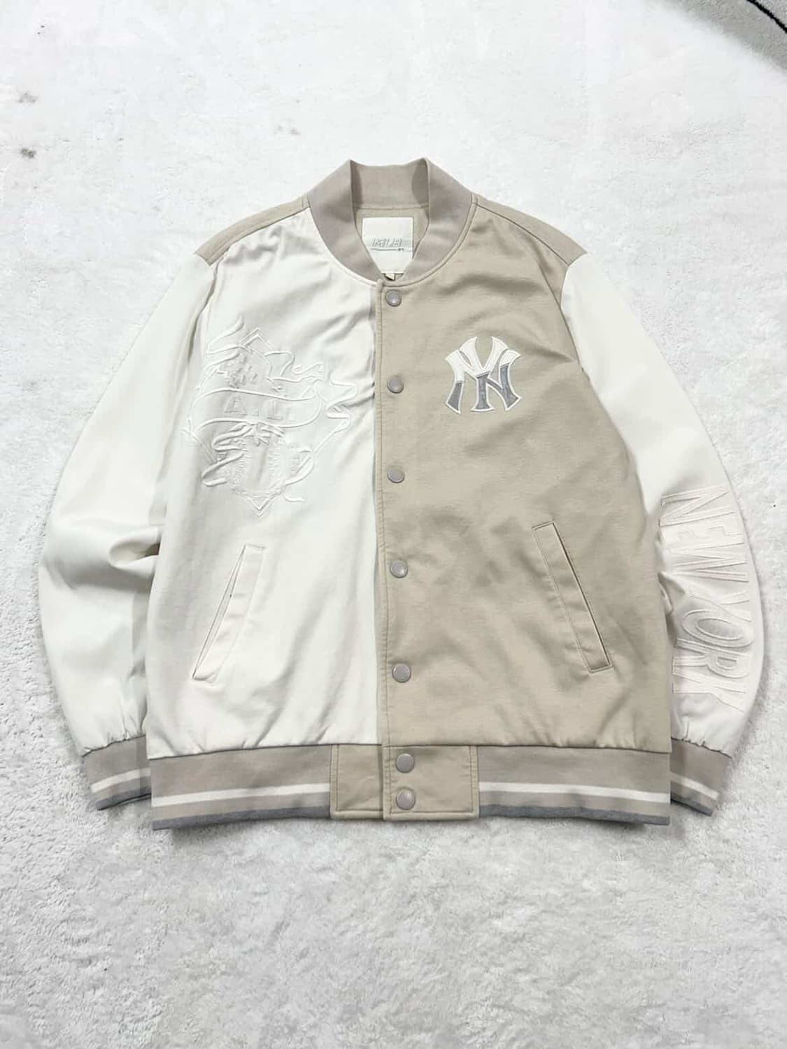 MLB 뉴욕양키스 베이지 배색 바시티자켓 상품이미지6
