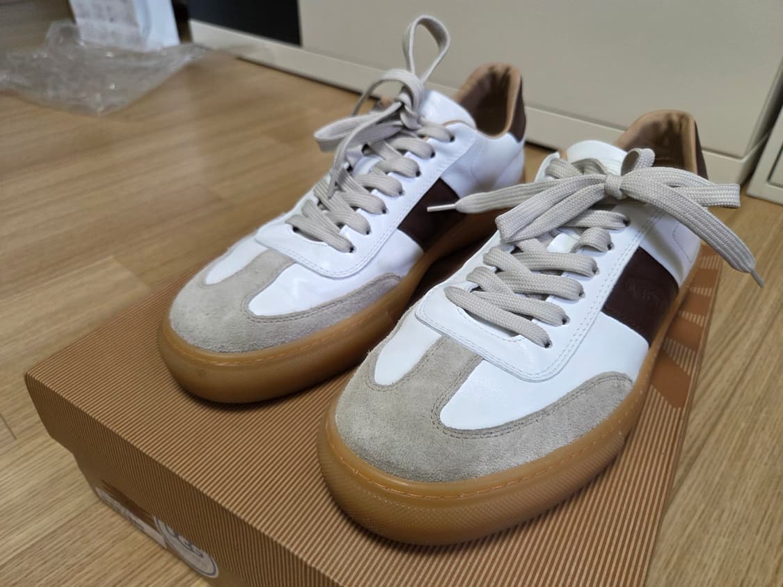 Tod’s 토즈 멀티 컬러 스웨이드 레더 스니커즈 상품이미지4