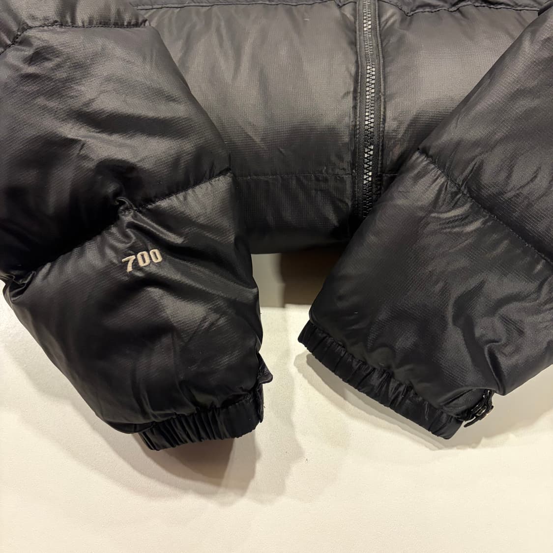 [95] 노스페이스 700 다운 블랙 패딩 점퍼 B877 상품이미지4