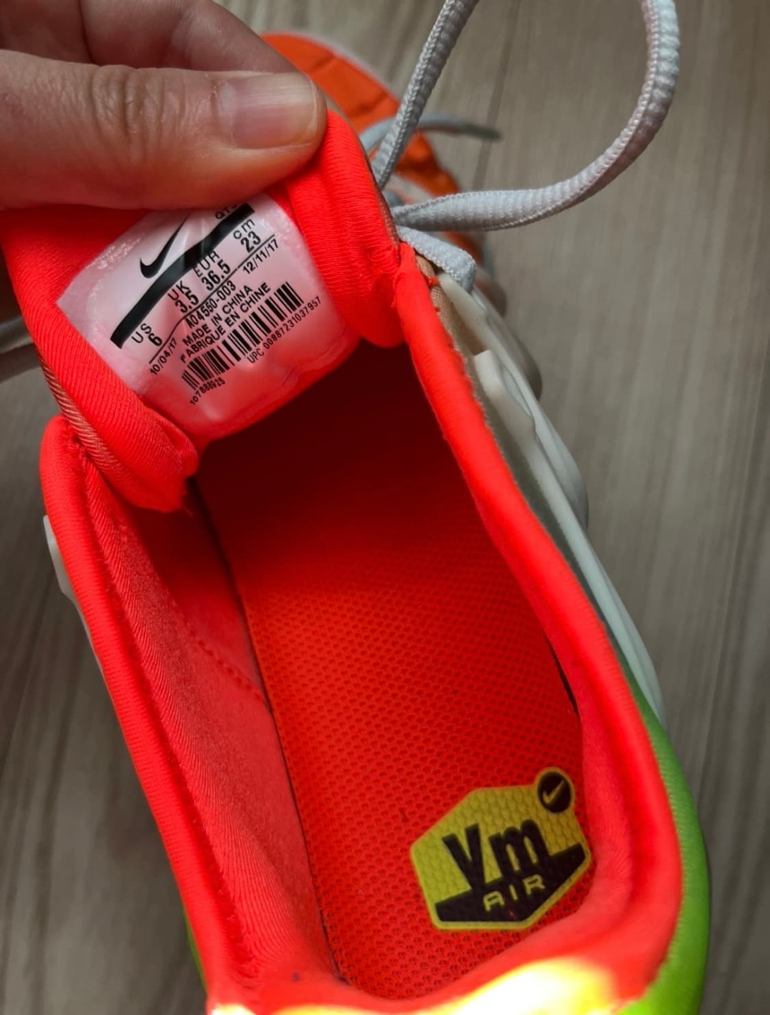 나이키 베이퍼맥스플러스 230cm nike vapormax plus 상품이미지2