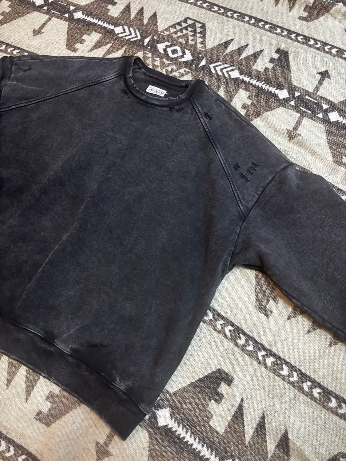 taptaptap 데미지 헤비 웨이트 스웻셔츠 상품이미지8