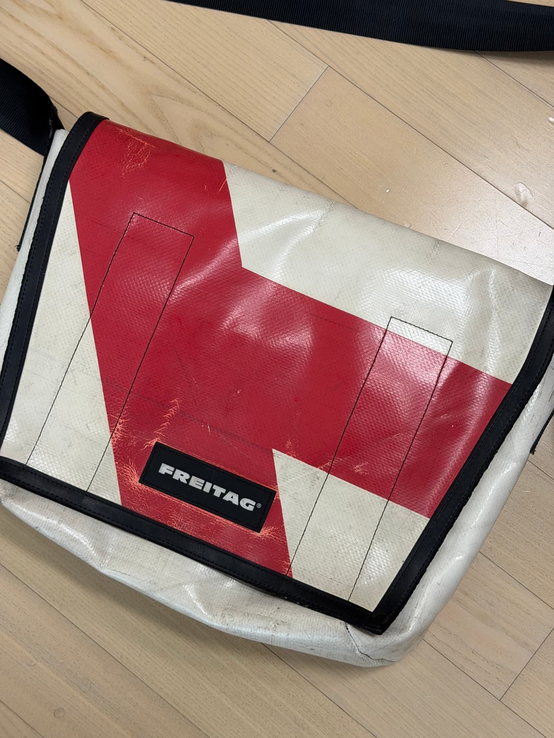 프라이탁 덱스터 상품이미지1