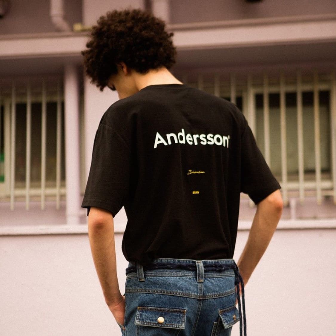앤더슨벨 백로고 프린팅 반팔티 블랙 M 상품이미지5