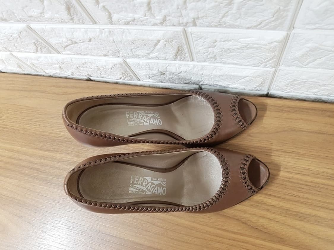 페라가모 토오픈 구두 245 (7반D) 상품이미지4