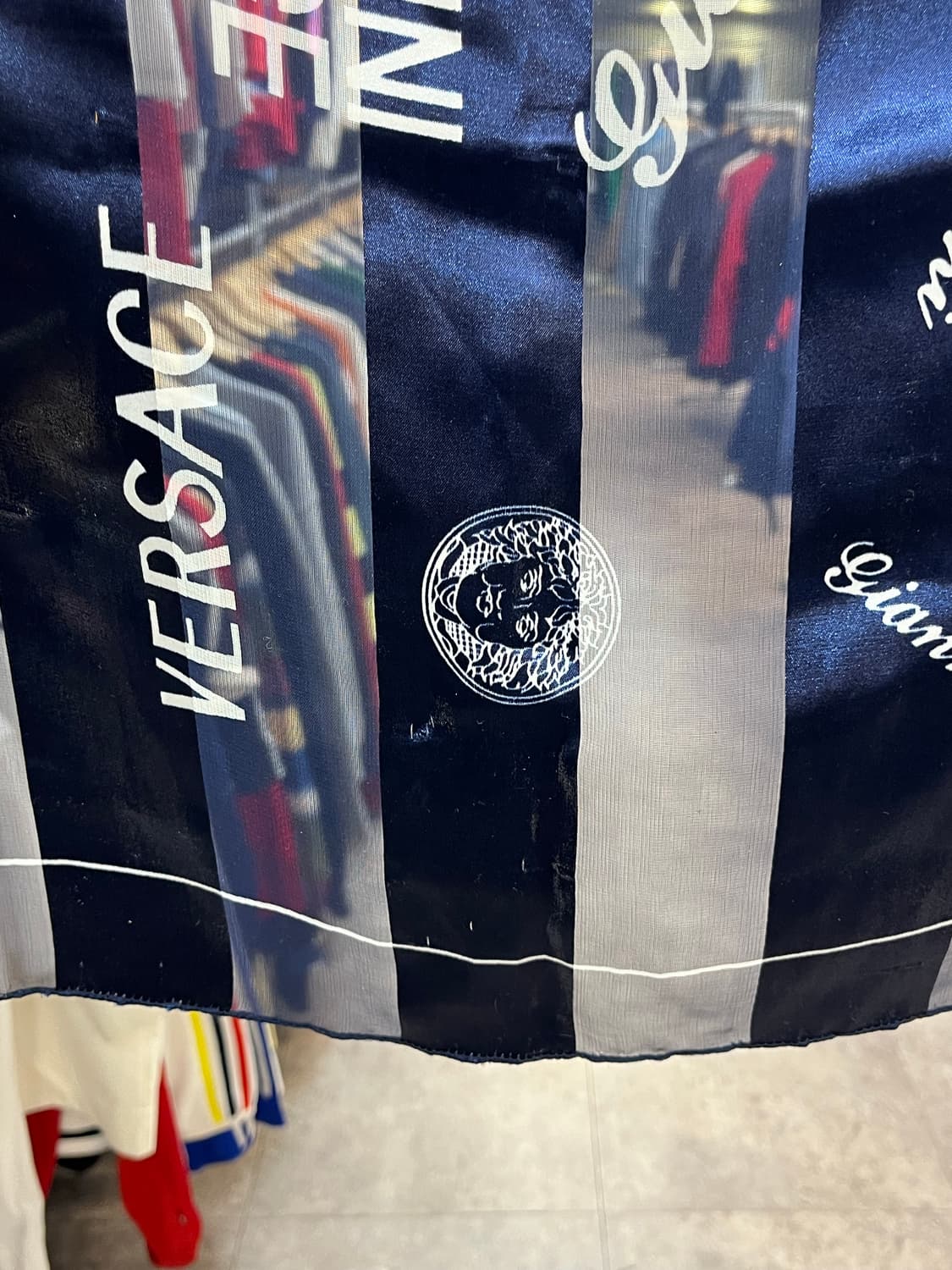 지아니 베르사체 메두사 스카프 네이비 #csz2696 상품이미지9