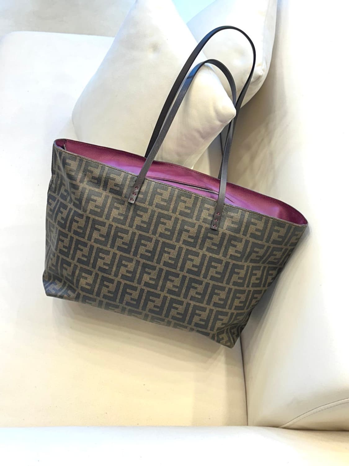 펜디 쥬카 쇼퍼백 (정품) 상품이미지1