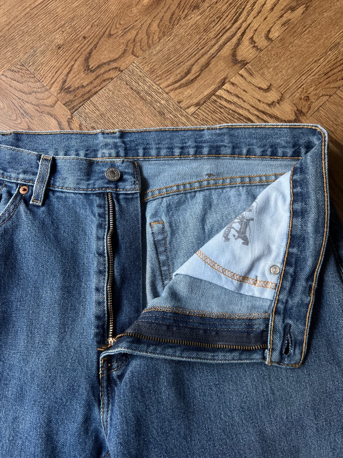 [38]리바이스 505 미디엄블루 워싱 데님 팬츠 상품이미지3