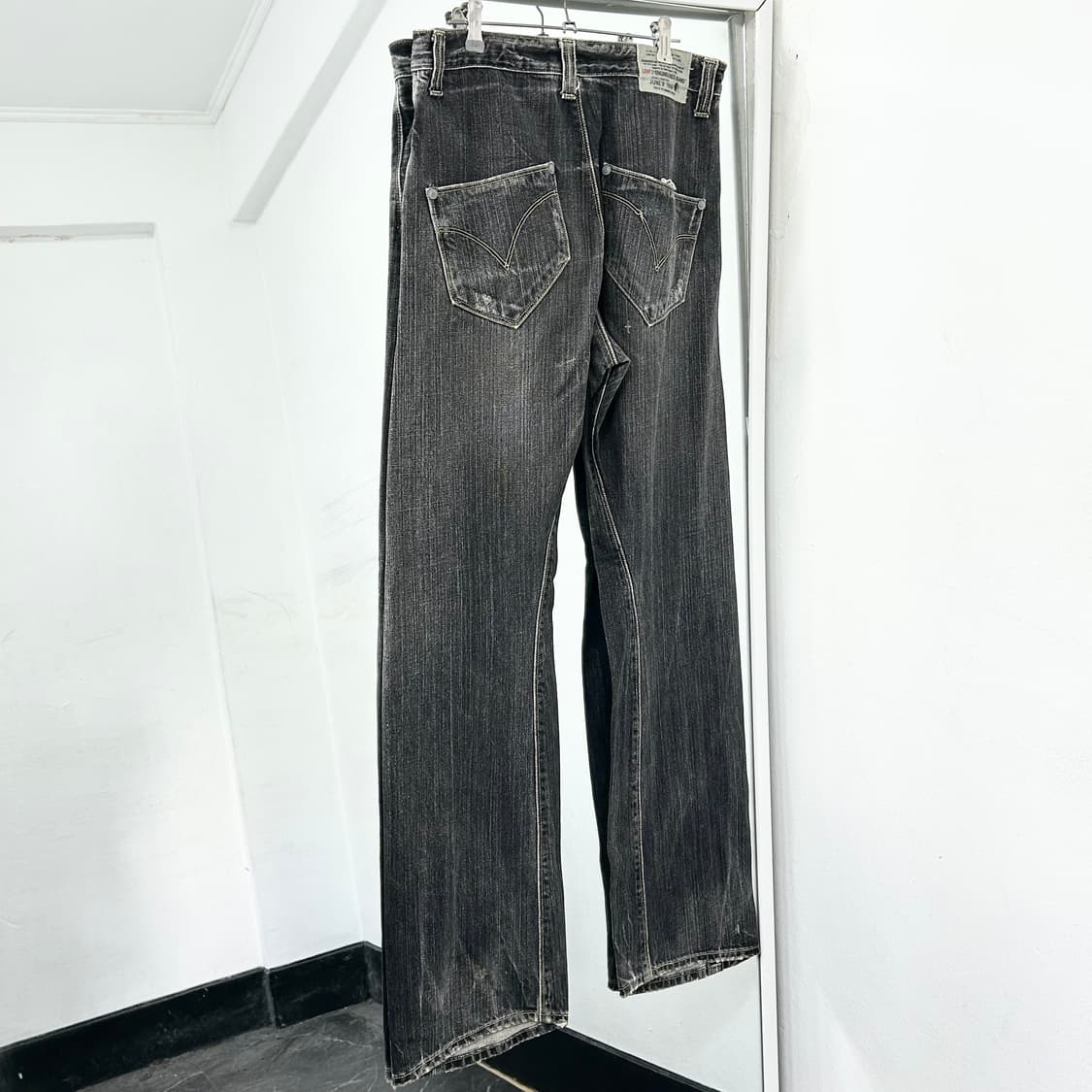 리바이스 엔지니어드 흑청 데님 팬츠 상품이미지5
