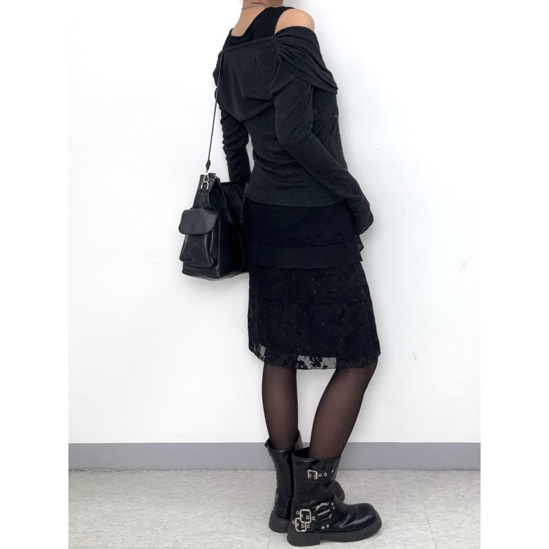 빈티지 차콜 오프숄더 롱슬리브 상품이미지4