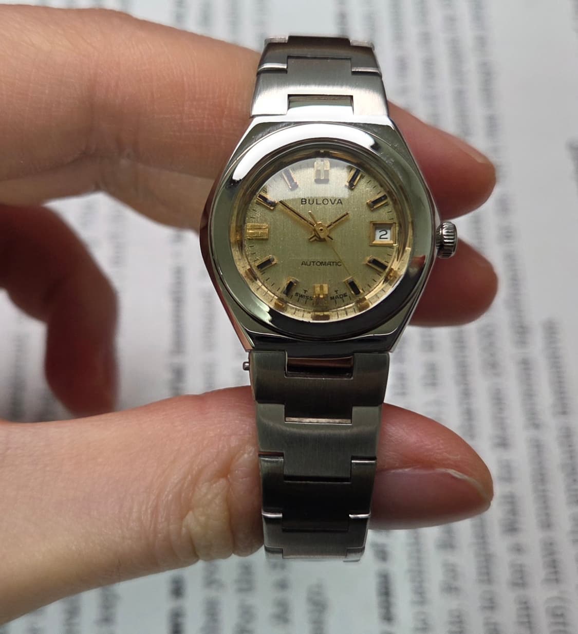 빈티지 부로바 샴골판 와이드보이 인덱스 뻐뻐시 브레이슬릿 여성용    
 상품이미지3