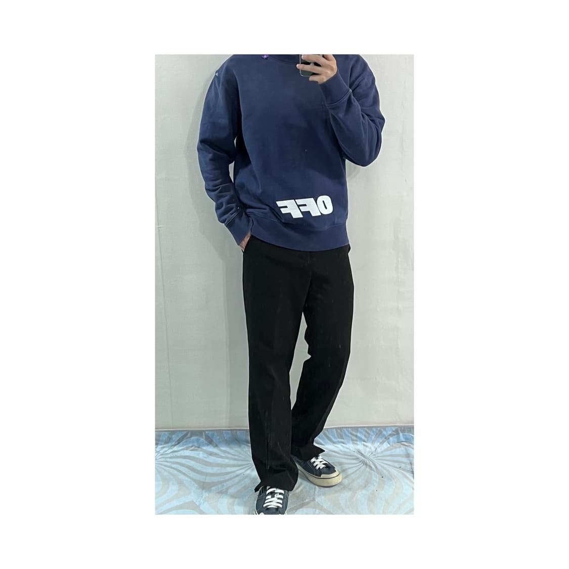 오프화이트 네이비 맨투맨 상품이미지2