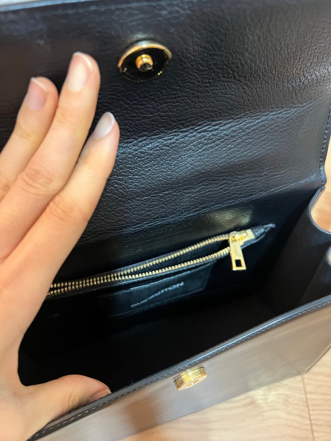 푸시버튼 컬렉션 숄더백 상품이미지6