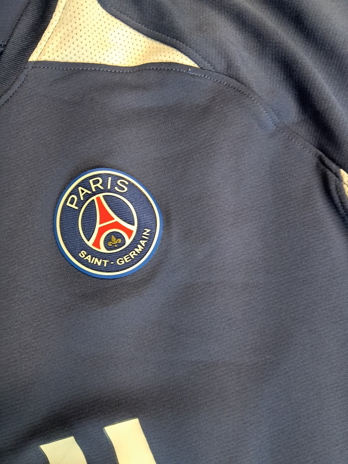 나이키 파리 생제르맹 시즌 프리매치 트레이닝 셔츠.  상품이미지3