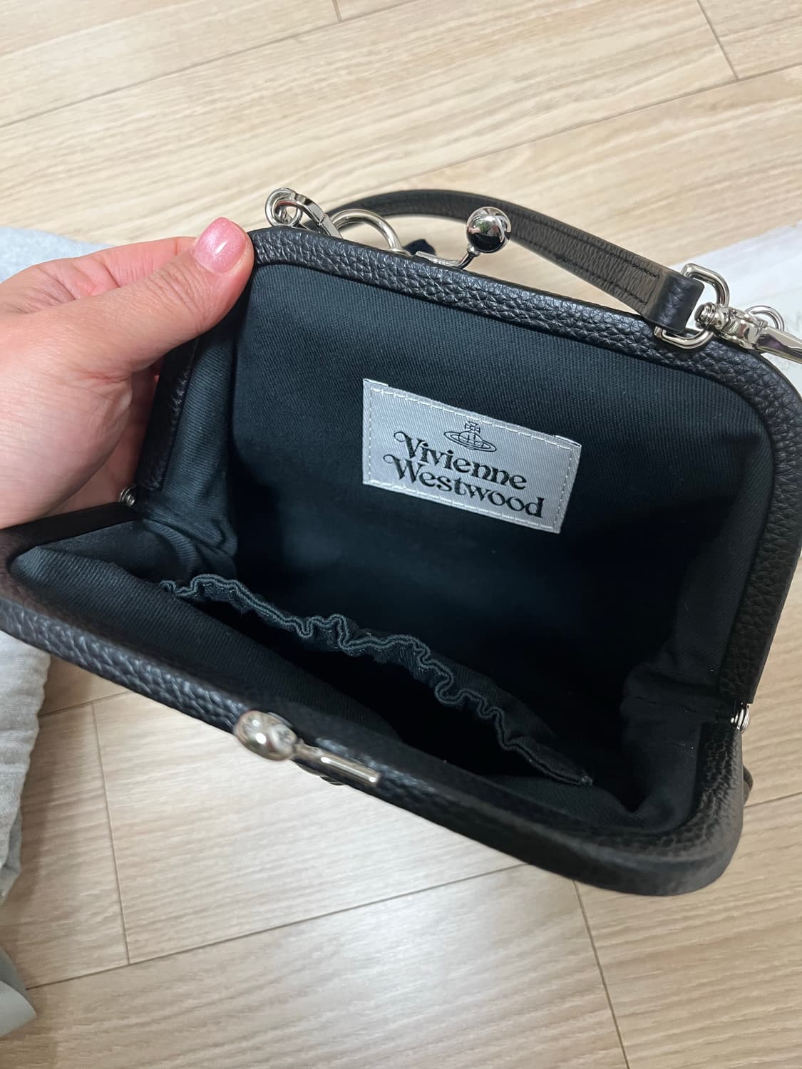 비비안웨스트우드 첼시백 블랙 상품이미지5