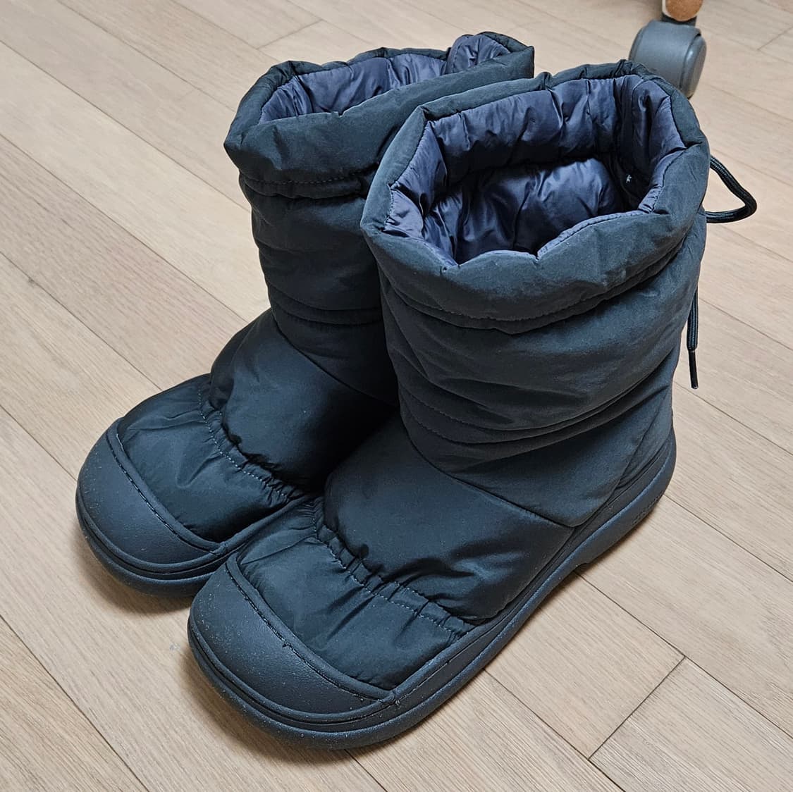 락피쉬 패딩 부츠 250사이즈 상품이미지1