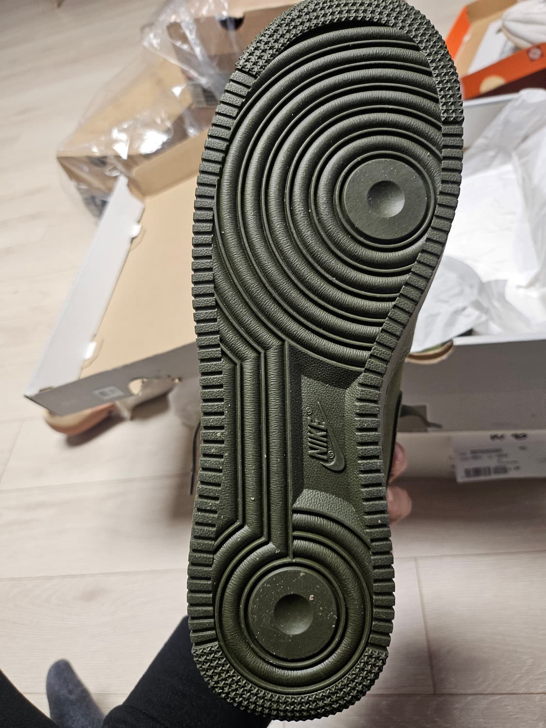 나이키 에어포스1 미드 07 리전그린 275 상품이미지3