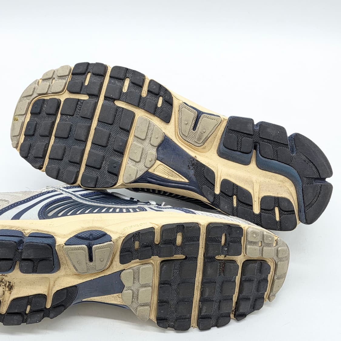 나이키 줌 보메로 5 화이트 썬더 블루 (280) 상품이미지3