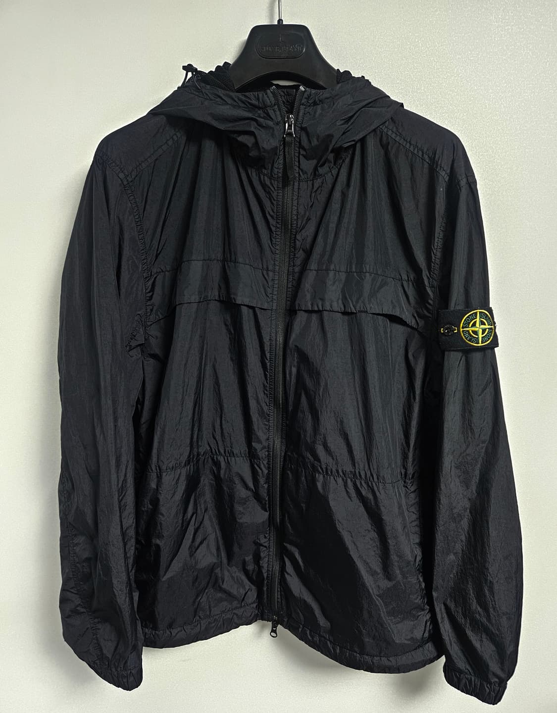 스톤아일랜드 24ss 크링클랩스 후드 바람막이자켓 XL 상품이미지2