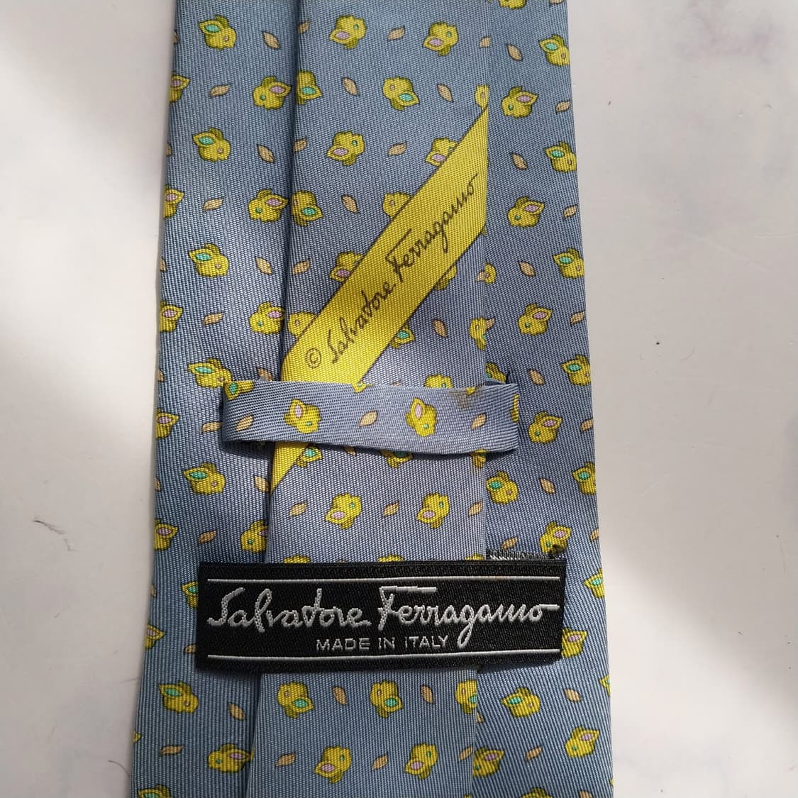 살바토레 페라가모 블루 토끼 모티브 넥타이 9.5cm B등급 K2386
 상품이미지4