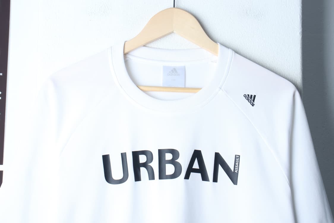 (L-XL) 아디다스 반팔 티셔츠 기능성 화이트 올드스쿨-H32078 상품이미지3