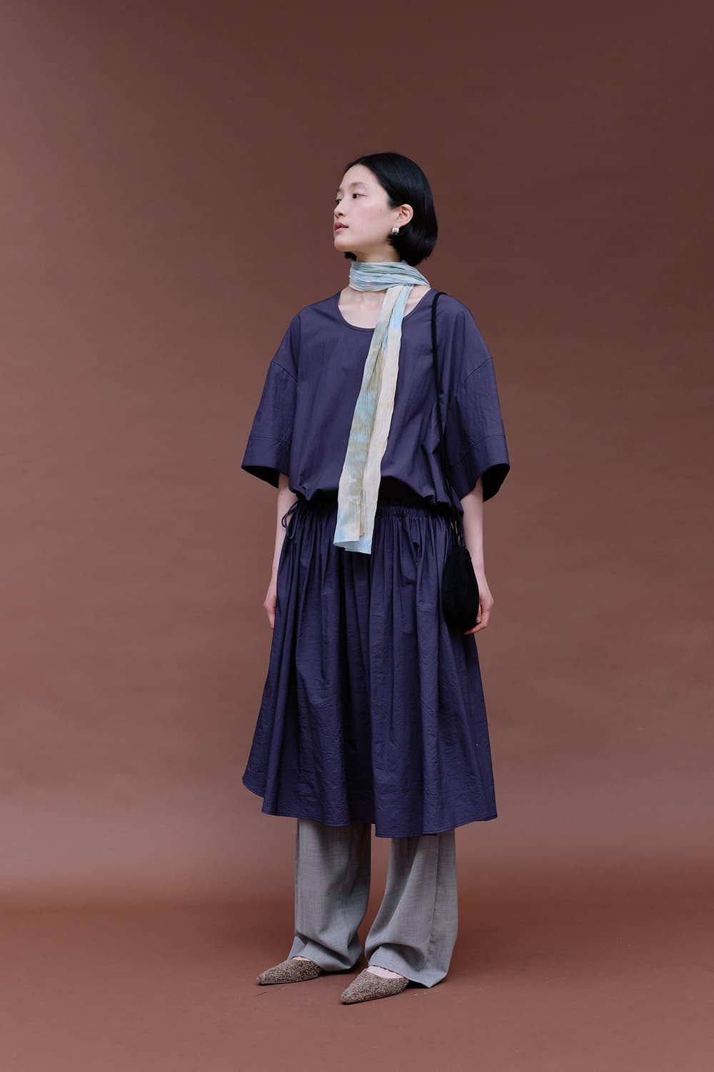 에토스 MEG STRING DRESS / PURPLE NAVY 판매합니다 상품이미지6