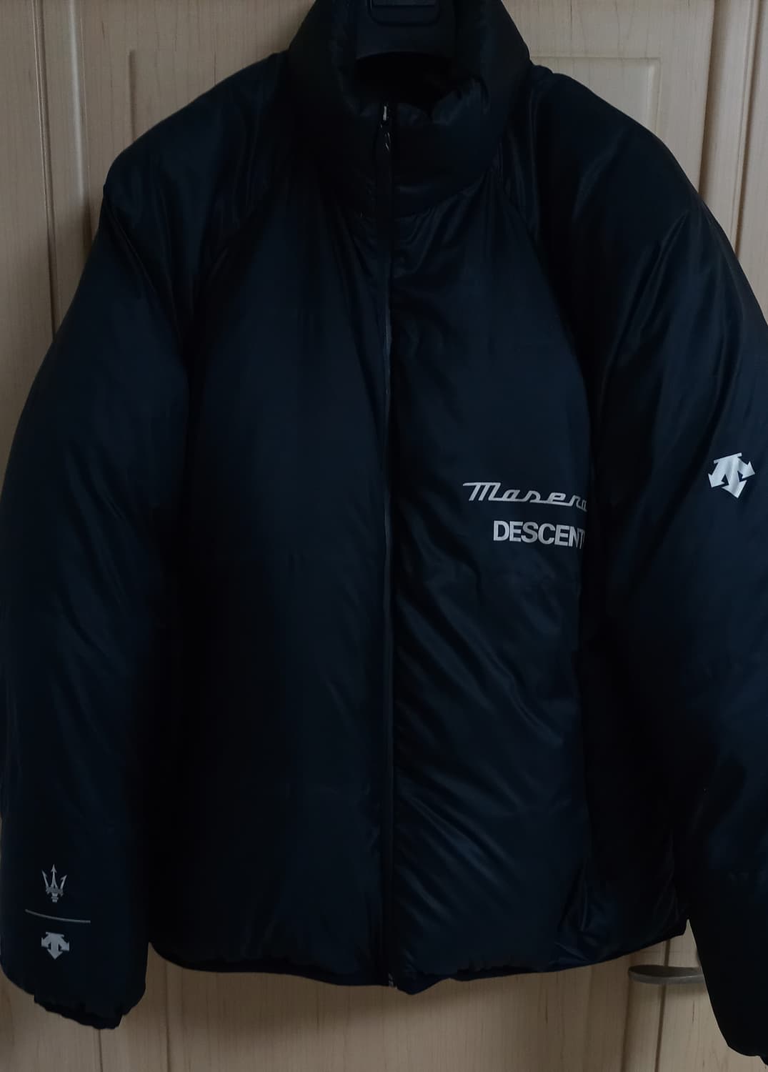 정품 데상트 마세라티 콜라보 구스다운 에어써큘레이션 패딩 110 상품이미지2