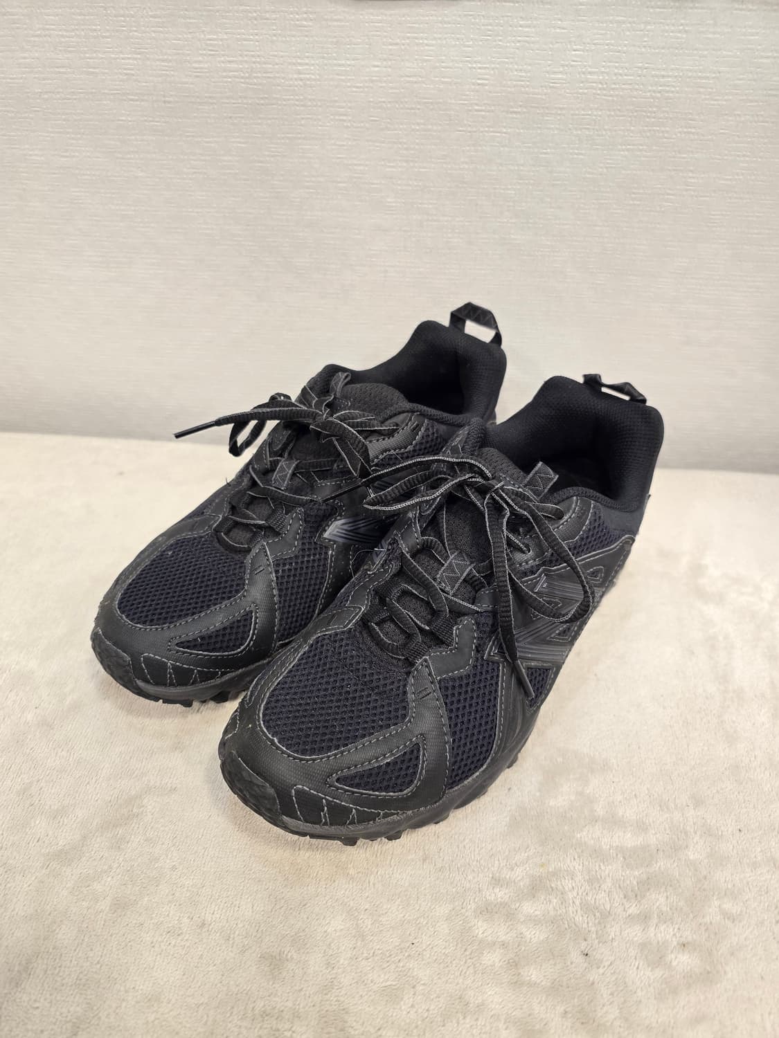 뉴발란스 블랙 스니커즈 런닝화 트레킹화 240 상품이미지1