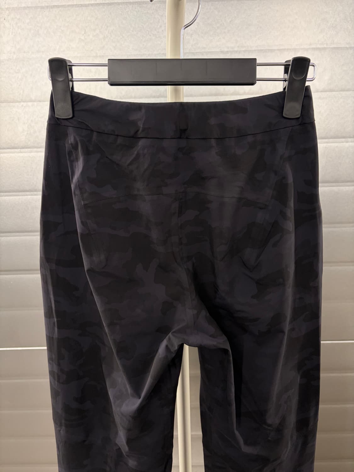 Lululemon Women's Camo stretch pants 2 상품이미지6