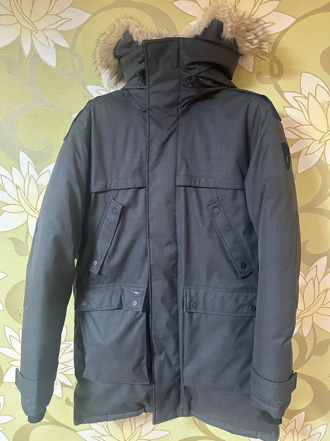 노비스 야테시 L 사이즈 판매합니다 상품이미지1