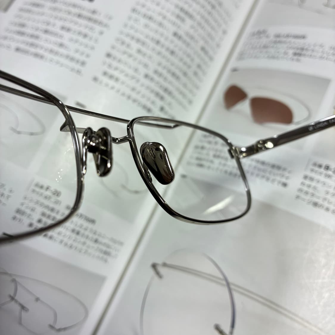 LINDA FARROW 린다패로우 투브릿지 실버 티타늄 일본 제작 안경 상품이미지8