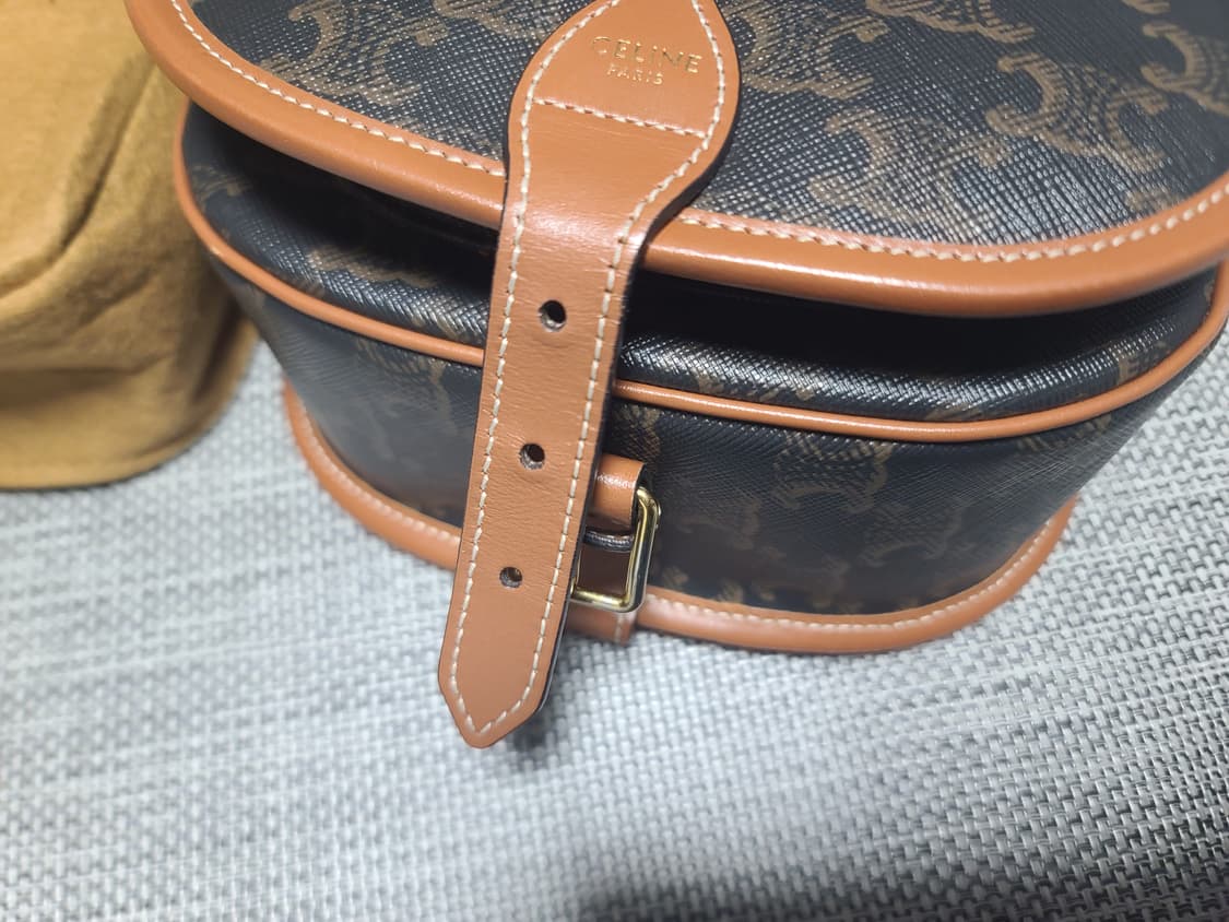 셀린느 폴코백 풀코백 미디엄 탄 트리옹프 크로스백 상품이미지3