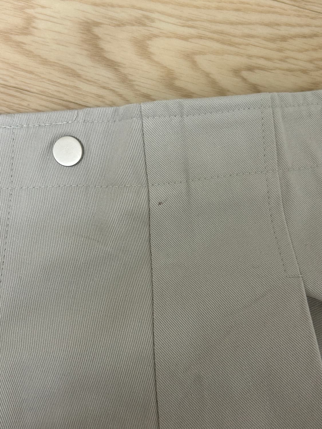 포르테나 SNAP WRAP SOLID PLEATS SKIRT-BEIGE 상품이미지3