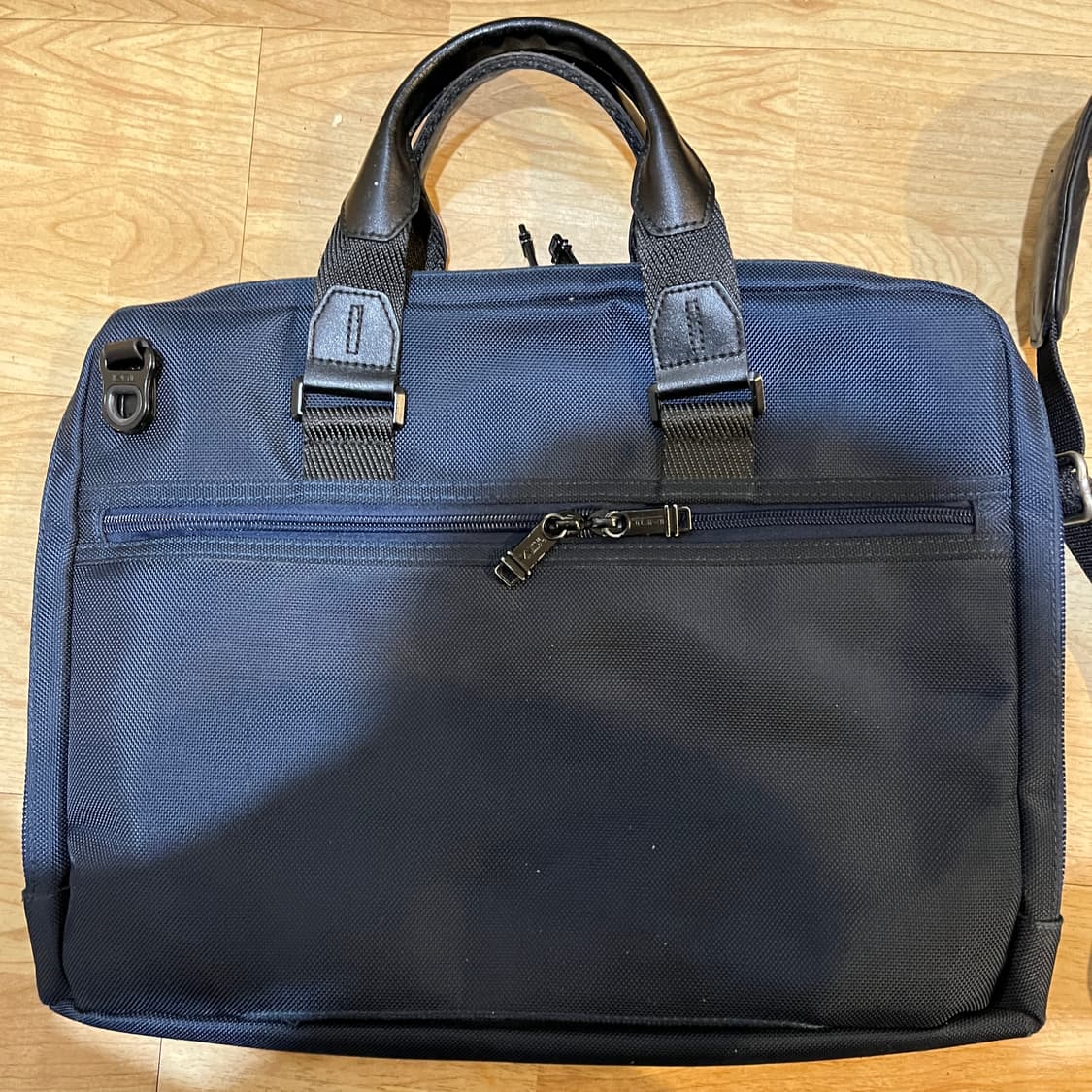 투미 TUMI 알파 브라보 아비아노 브리프 크로스백 상품이미지6