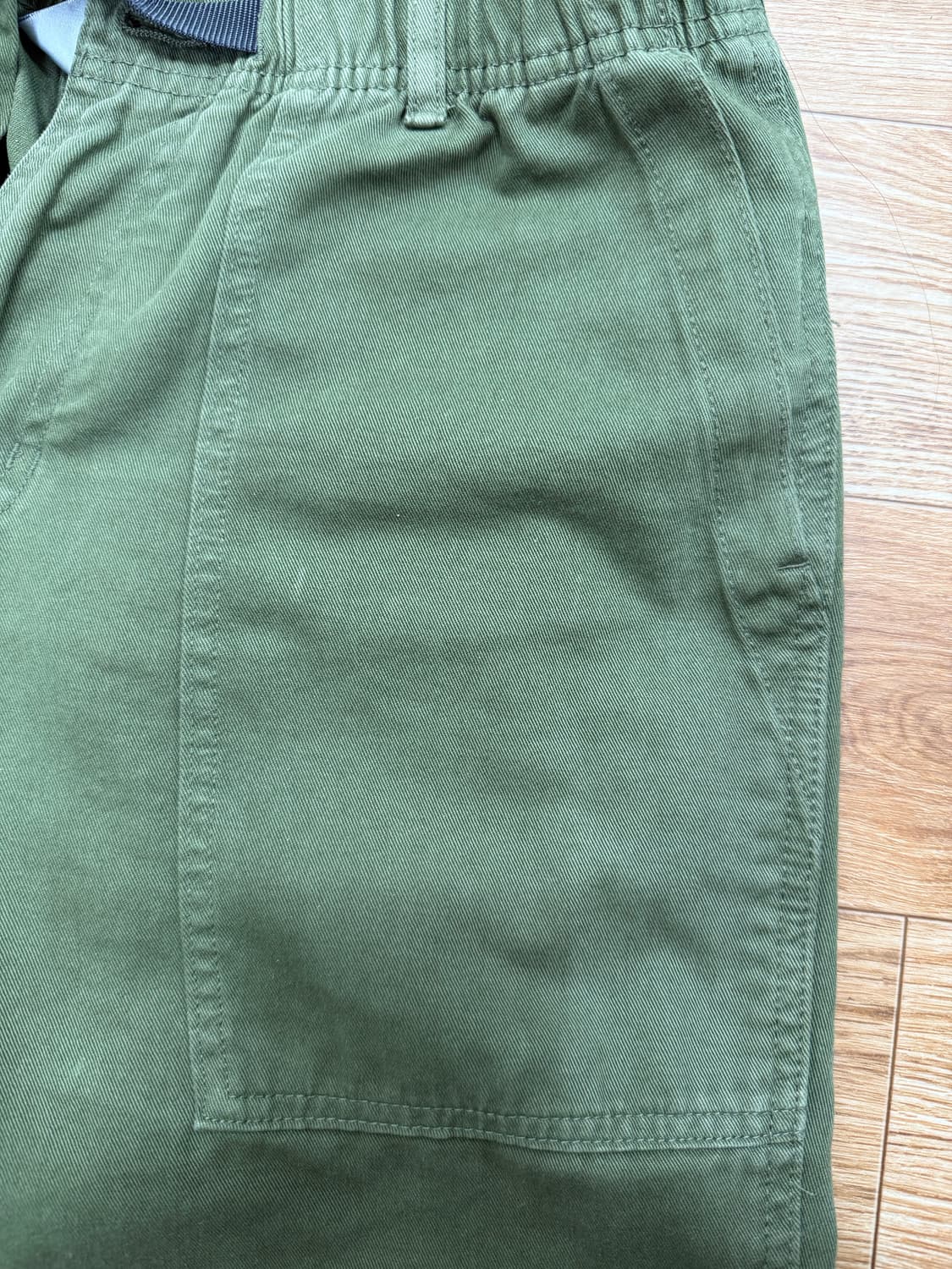 그라미치 루즈테이퍼드 릿지팬츠 올리브 M사이즈 판매합니다 상품이미지6