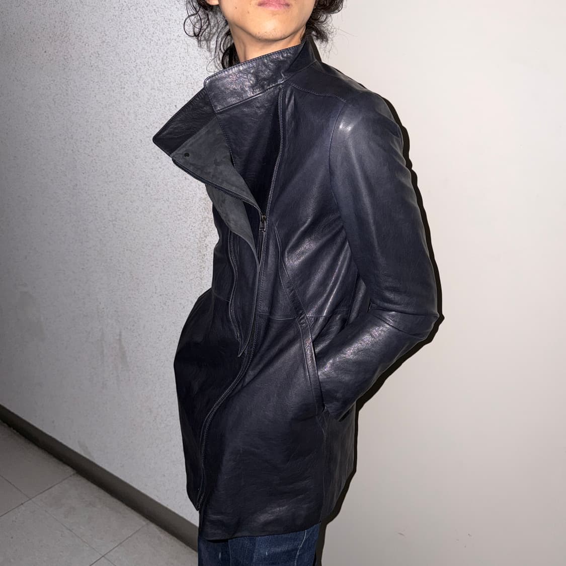 비대칭 하이넥 레더 코트 상품이미지1