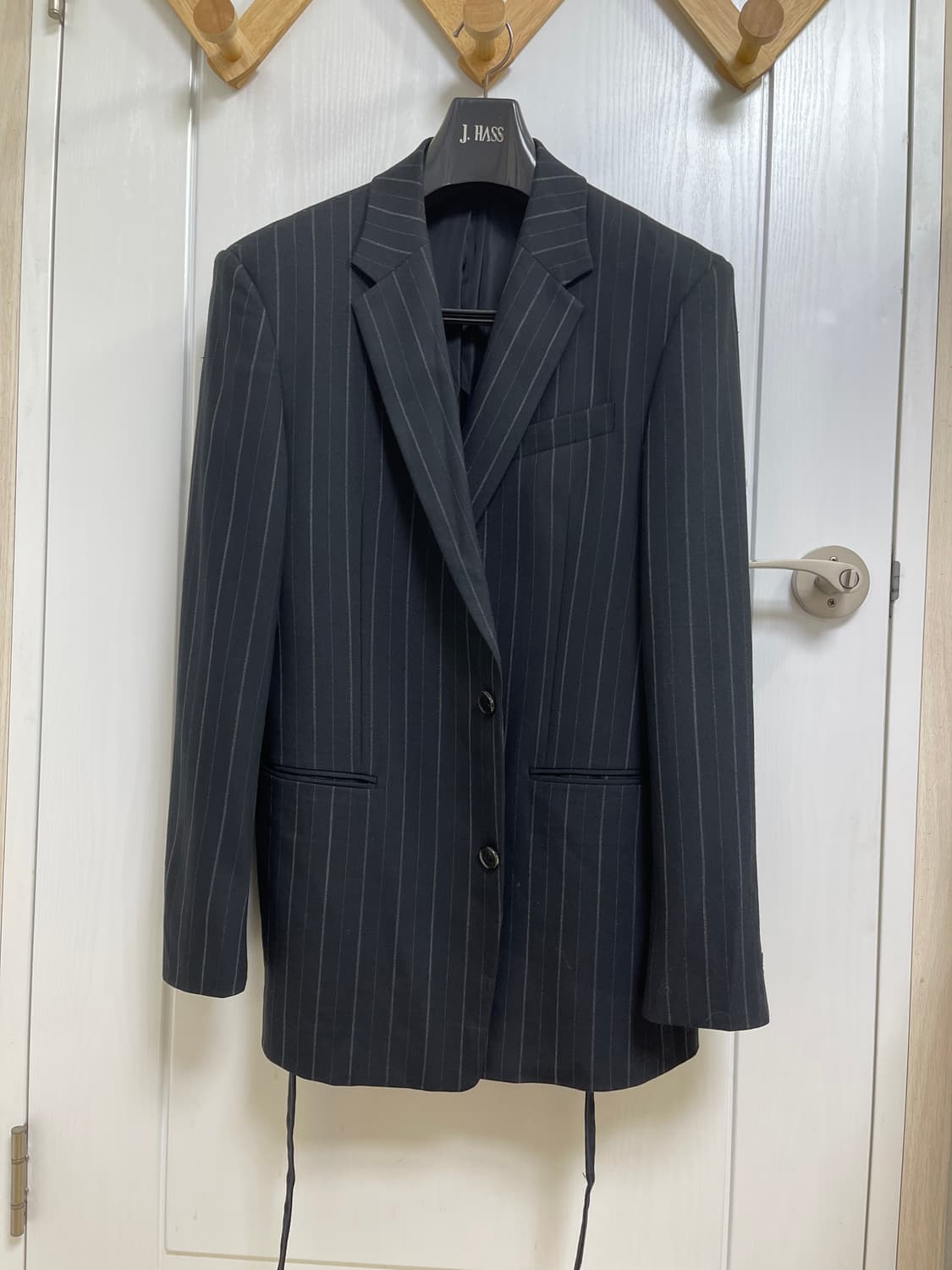 준지(Juun.J) 스트라이프 블레이저48 상품이미지1