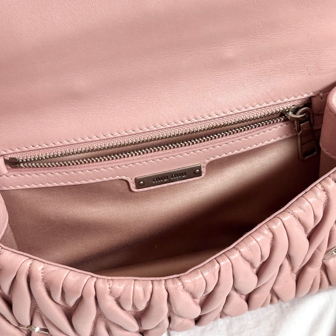 (정품)미우미우 마틀라쎄 크리스탈 버클백 핑크 가방 상품이미지7