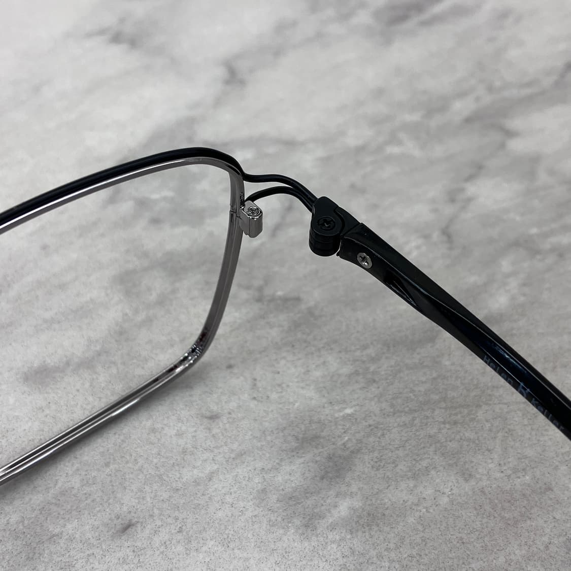 C33 HK 블랙 실버 스퀘어 메탈테 안경 상품이미지3