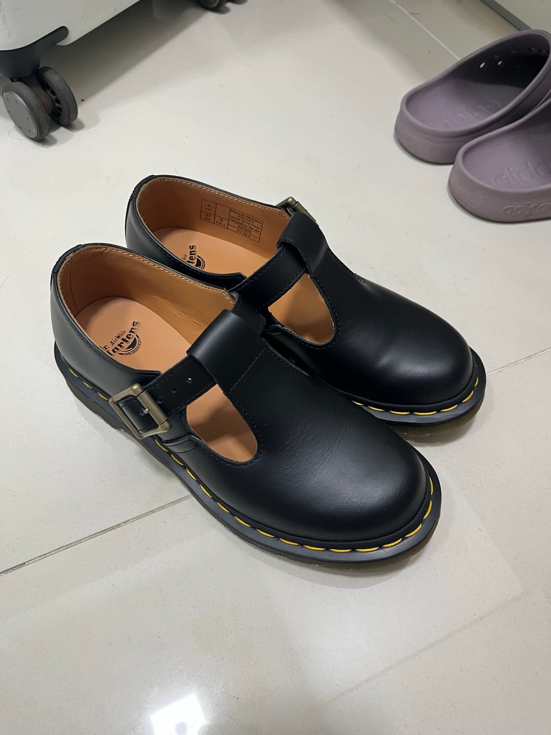 닥터마틴 폴리 스무스 블랙 230 상품이미지2