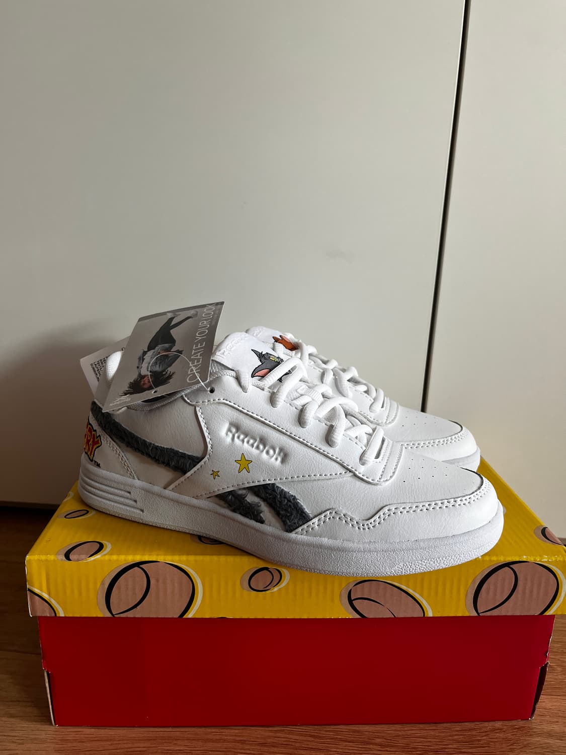 [미사용] 리복 톰과제리 운동화 흰색 (소장가치!!) 상품이미지3