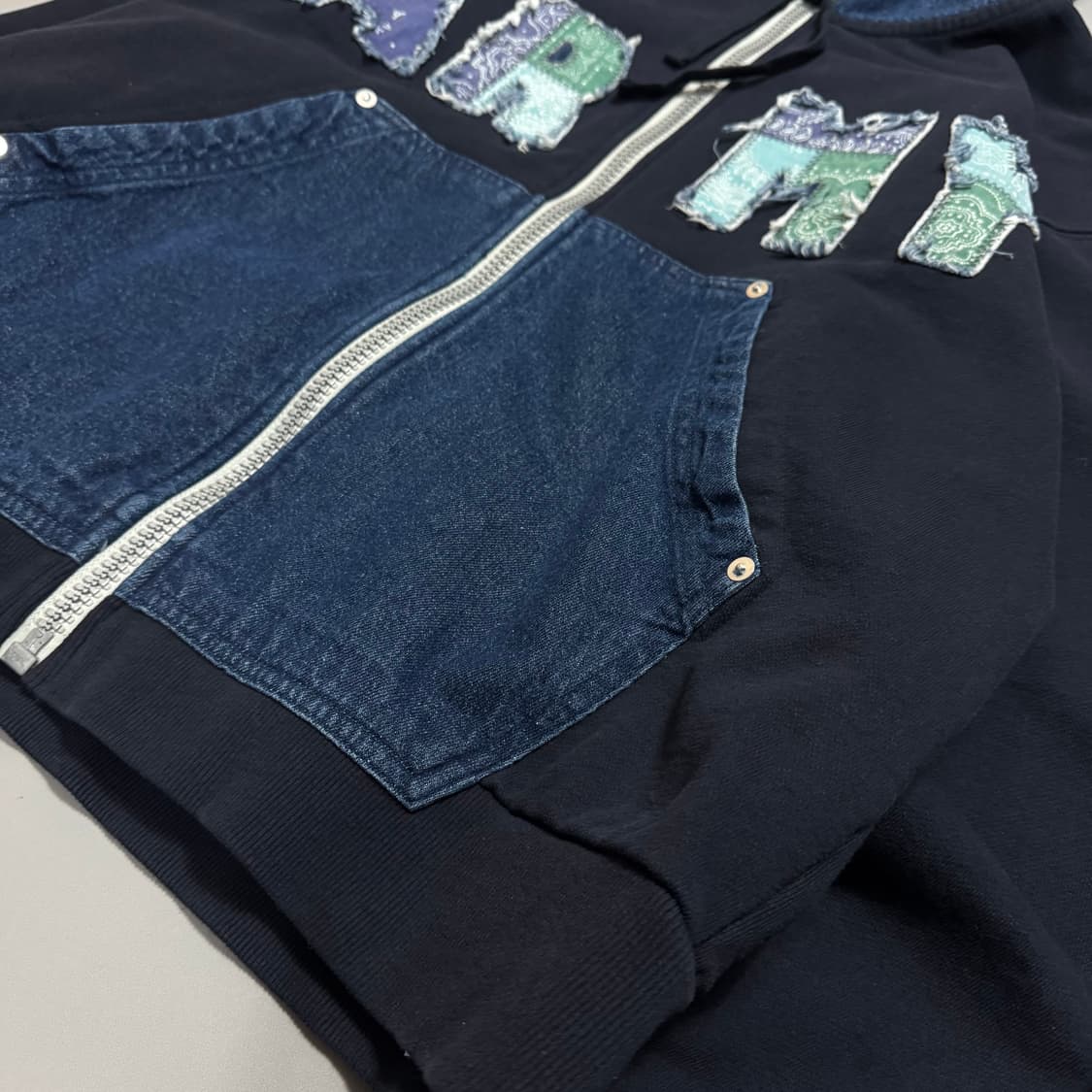 아비렉스(AVIREX) 다크네이비컬러 페이즐리 ARMY 스웨트 후드 집업 상품이미지6