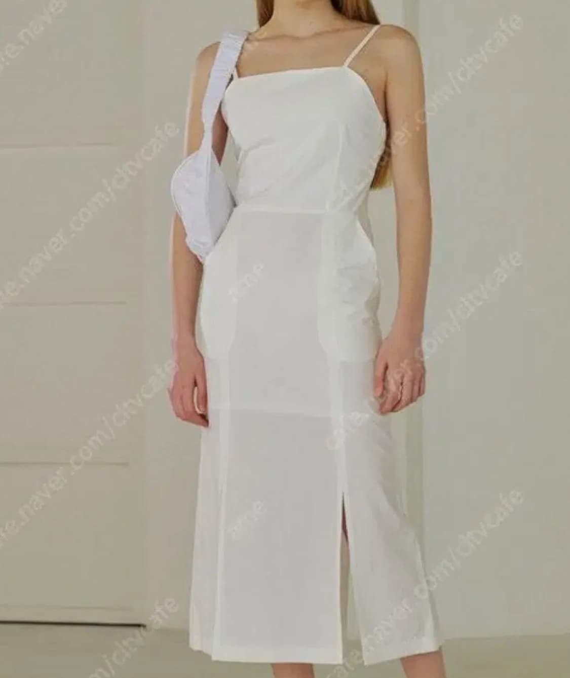 다이애그널 슬릿 트임 밴딩 절개 스냅 린넨 원피스 화이트 맥시 롱 상품이미지4