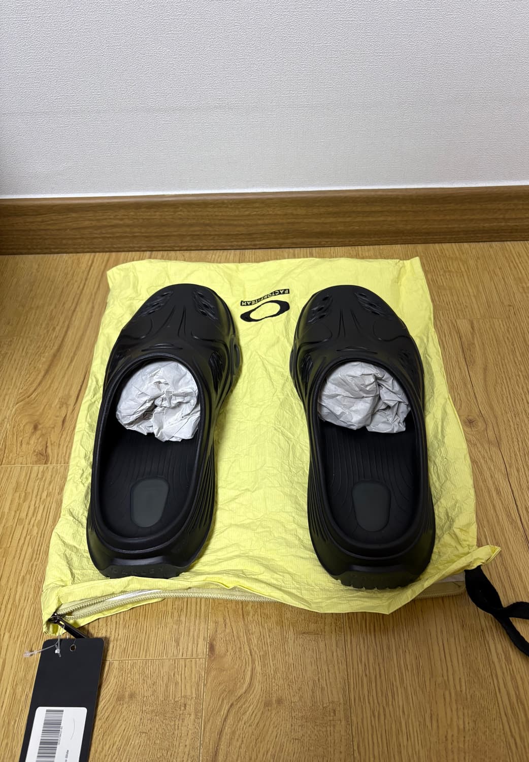 오클리 팩토리 팀 파구로 샌들 슬리퍼 뮬(275) 상품이미지3