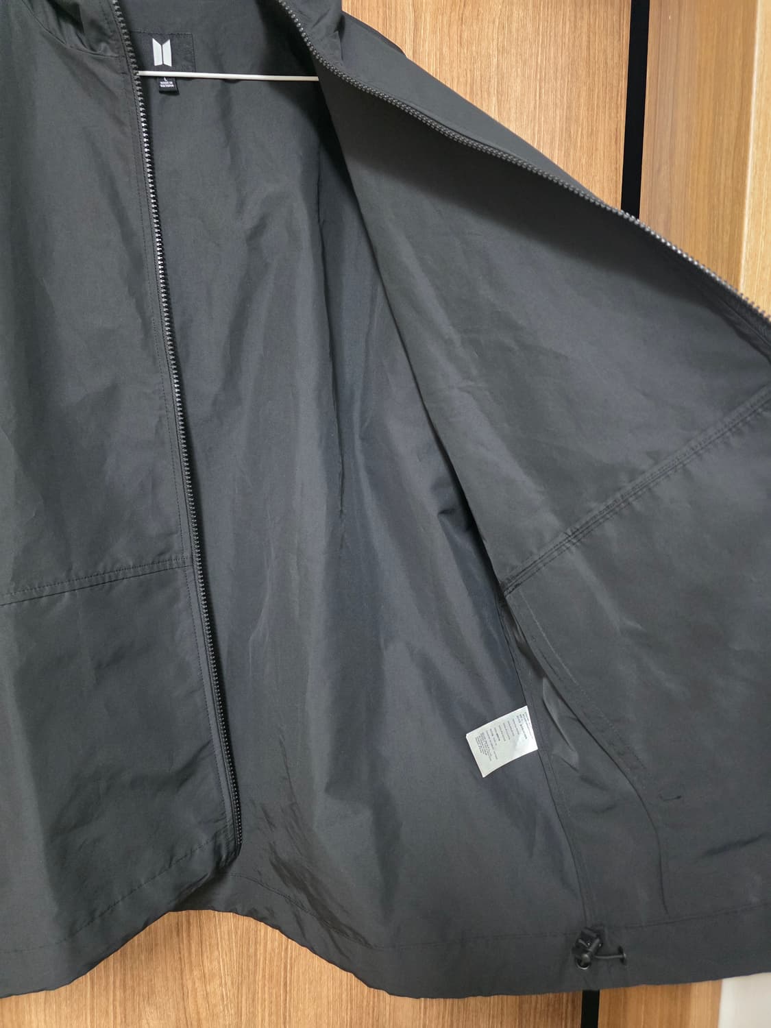 [미사용] BTS 공식 굿즈 바람막이 자켓 L 상품이미지7