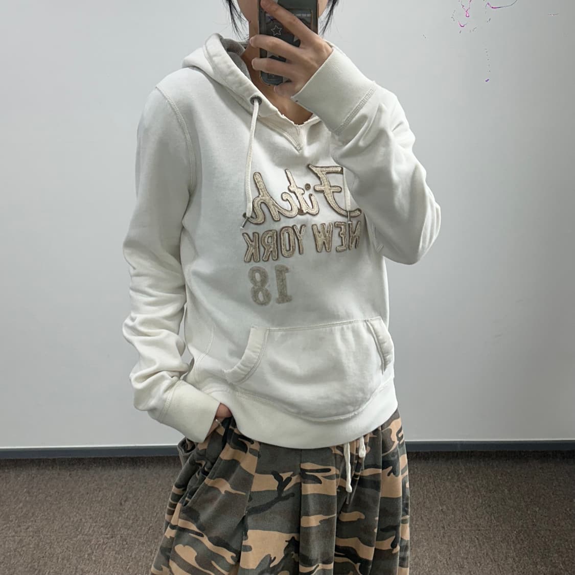 Abercrombie 아베크롬비 크림 아이보리 A&F 뉴욕 자수 후드티 상품이미지2