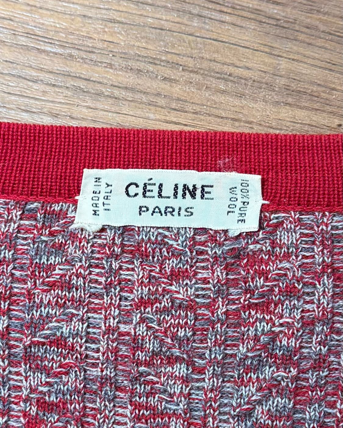 셀린느 레드 퓨어울 금장 버튼 브이넥 가디건 상품이미지7