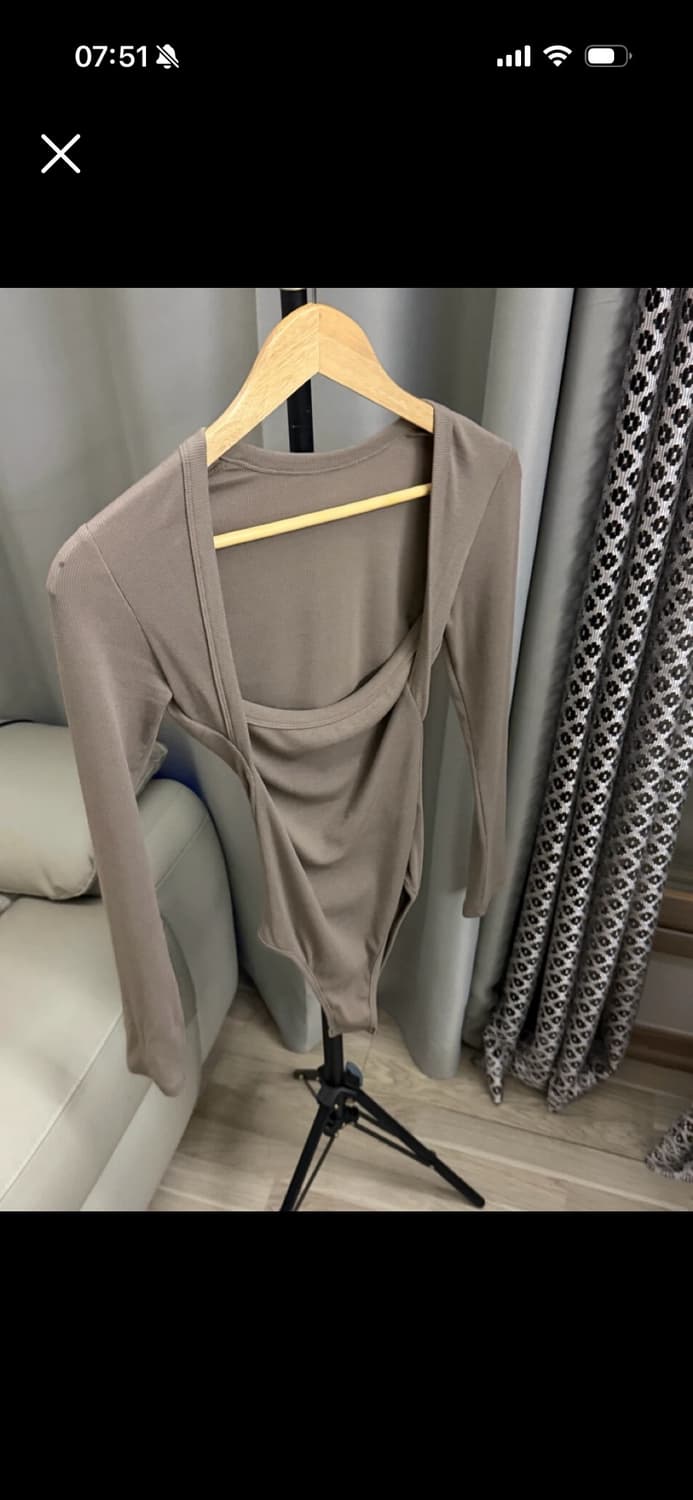브라운 랩 디자인 바디수트 상품이미지1